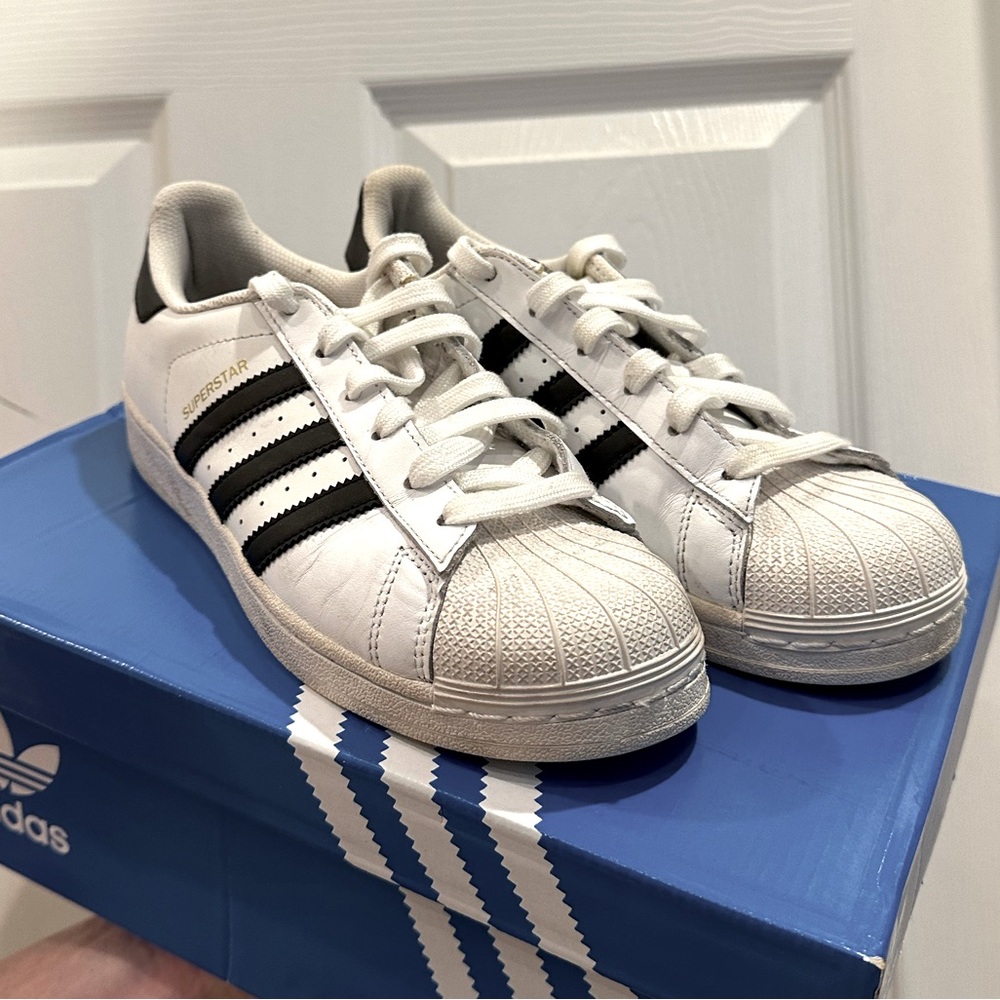 ADIDAS SUPERSTAR SHOES